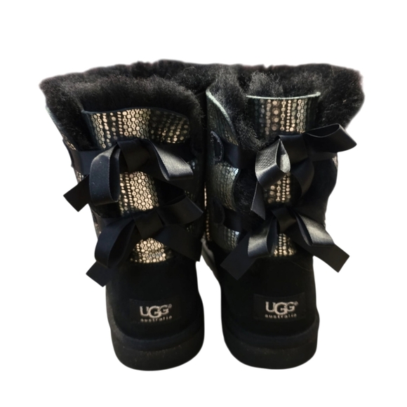 UGG Bailey Bow Bling' Boot Youth Size 6 Fits Women’s size 7 - Picture 8 of 14